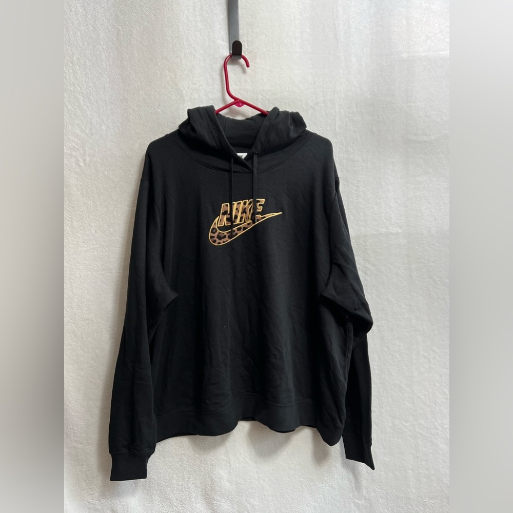 Nike Women's Sportswear Fleece Cheetah Print Pullover Hoodie
